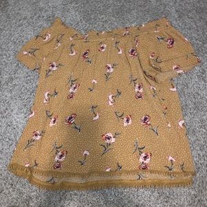 size L off the shoulder yellow shirt
